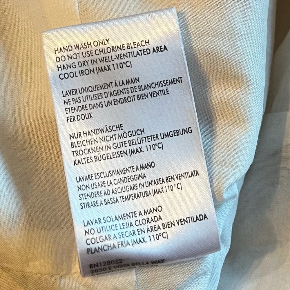 Backyard Roses Bailey Hook Top in white - Picture 8 of 8